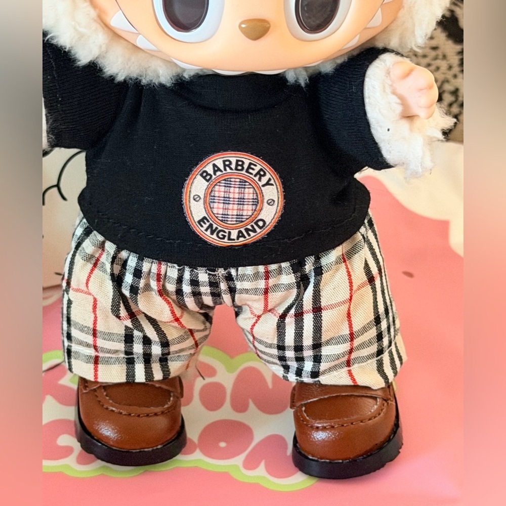 POP MART Exciting Macaron SOYMILK plus Luxury Designer Inspired Outfit NEW - Picture 5 of 6